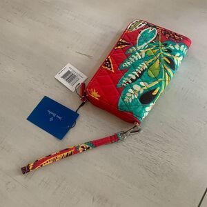 VERA BRADLEY Grab & Go Wallet NWT